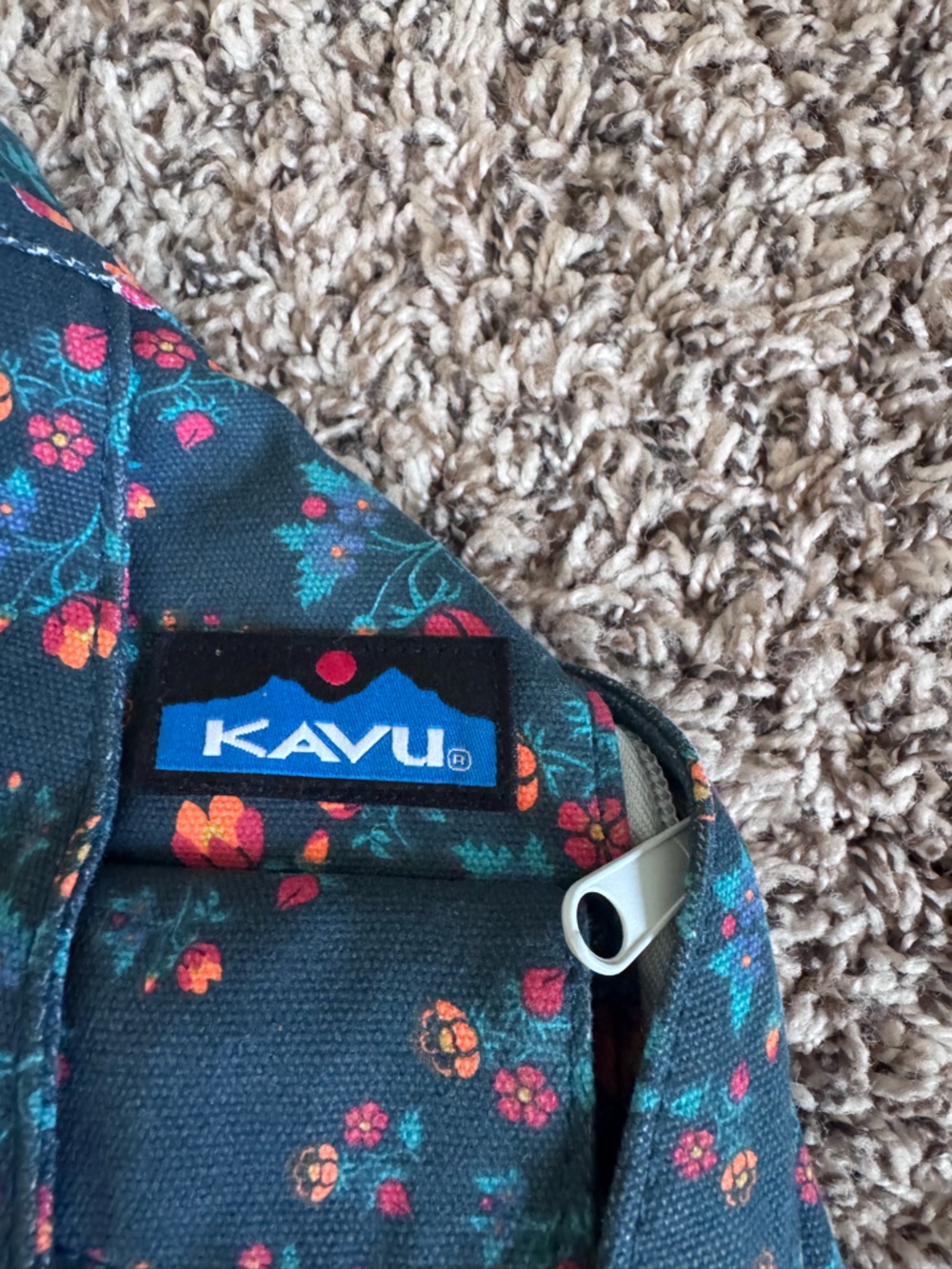 SOLD ON DEPOP - KAVU Mini Rope Bag - Wild Poppy - Picture 2 of 3